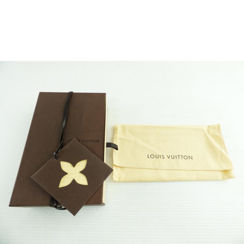 ＬＯＵＩＳ　ＶＵＩＴＴＯＮ ルイ・ヴィトン/ジッピーウォレット／エピ／ノワール/M61857//CA3113/ABランク/64