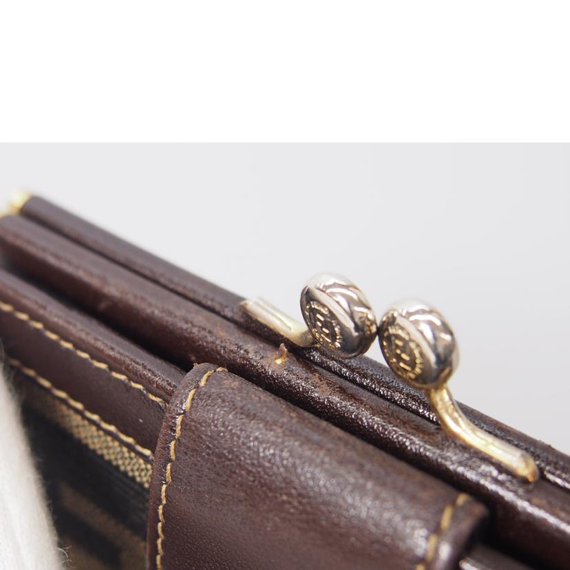 ＦＥＮＤＩ フェンディ/ズッカ柄二つ折り財布//ABランク/76