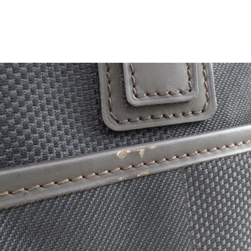 ＬＯＵＩＳ　ＶＵＩＴＴＯＮ ルイ・ヴィトン/ヤック／ダミエ／ジェアン/M93082//FL2***/Bランク/64