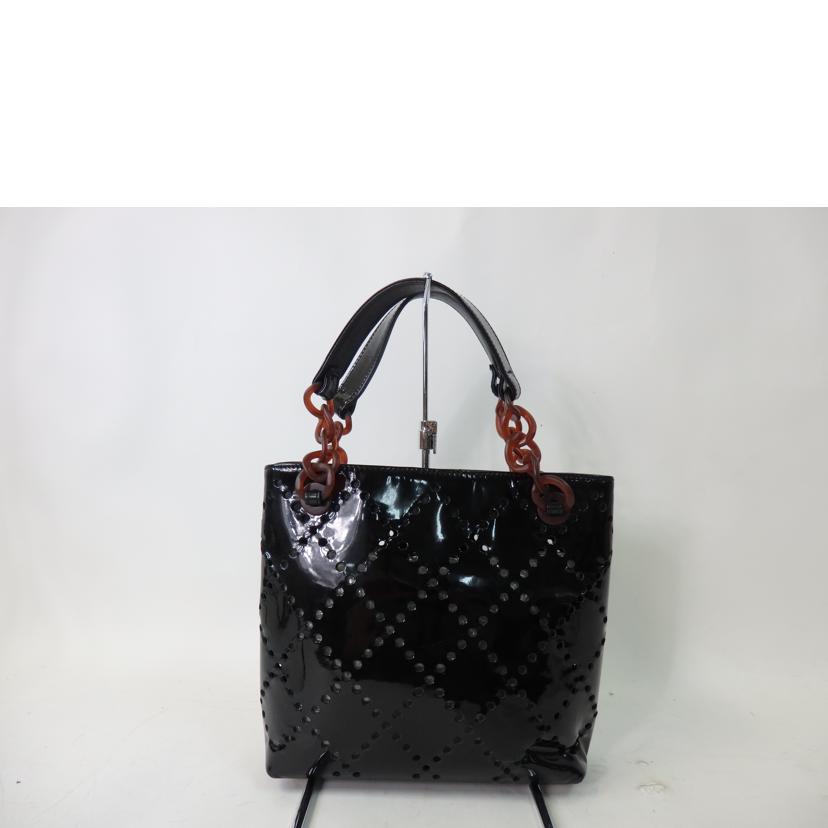 ＬＶ シャネル/ココマークパンチングプラスチックチェーンバッグ／黒//8760995/Bランク/84