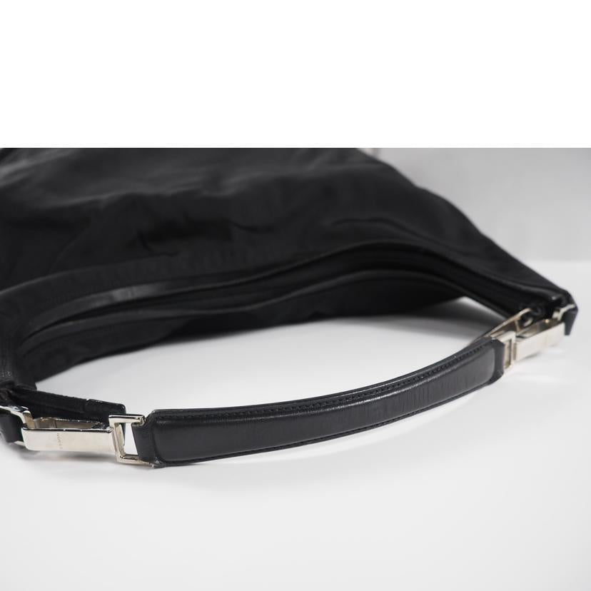 ＧＵＣＣＩ グッチ/ナイロンワンショルダー/002122//001****/ABランク/79