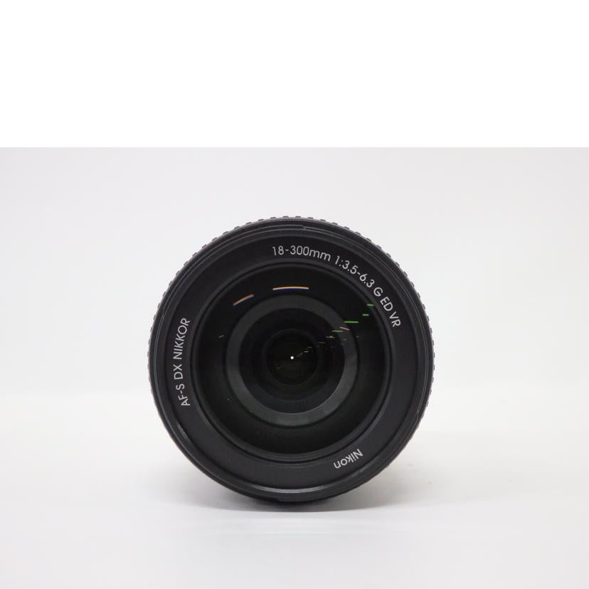 Ｎｉｋｏｎ ニコン/交換レンズ／１８－３００ｍｍ/AF-S DX NIKKOR 18-300mm f3.5-6.3G ED VR//2042839/Aランク/77