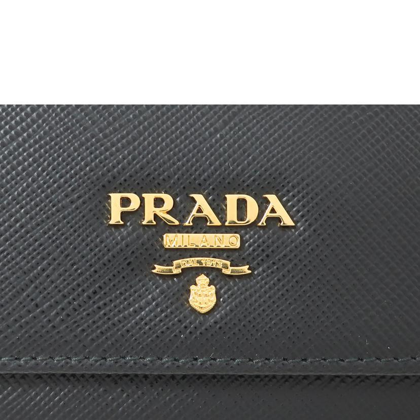 ＰＲＡＤＡ プラダ/サフィアーノ　二つ折り長財布　パスケース付き　ブラック/1MH132//Aランク/65