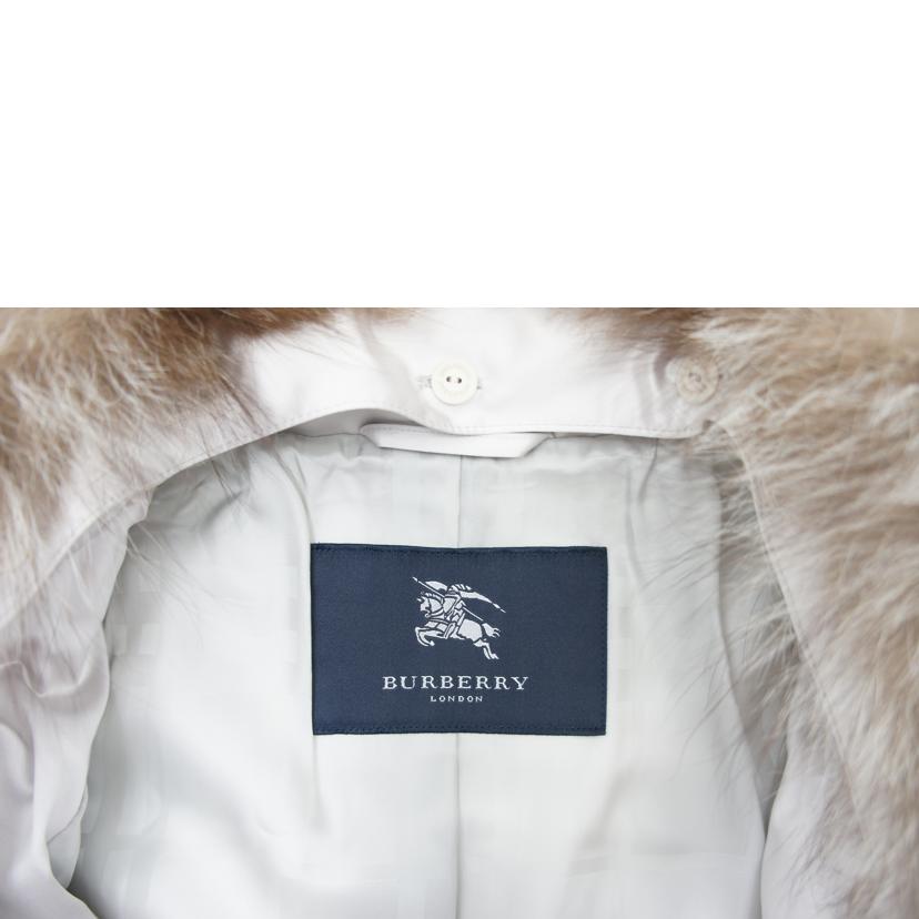 ★未使用★Burberry 白ダウンベスト フォックスフード付　レディース RESEXXY ダウンベスト ベスト ネックファーダウンベスト