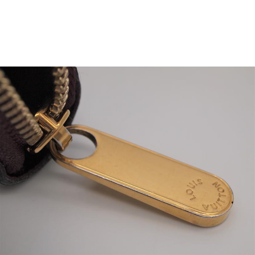 ＬＯＵＩＳ　ＶＵＩＴＴＯＮ ルイヴィトン/ジッピーウォレット／ヴェルニ/M90218//SP2142/Bランク/13