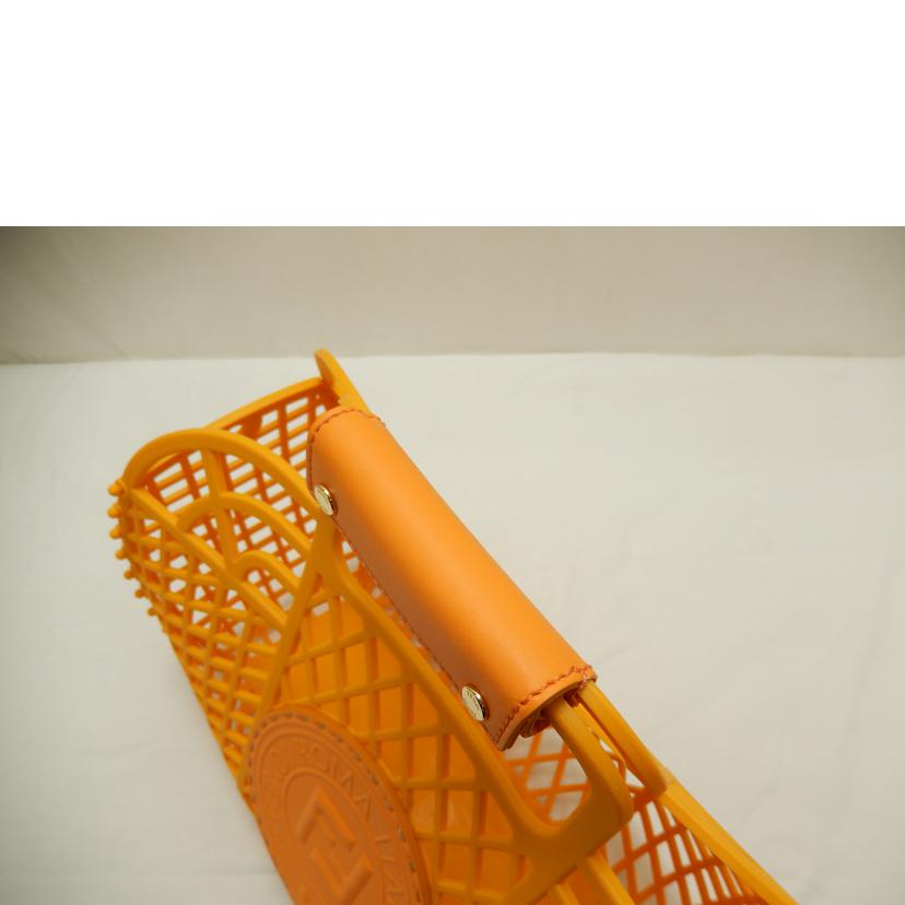 ＦＥＮＤＩ フェンディ/バスケットミディアムバッグ/8BH389AFG3//218.2449/Aランク/85