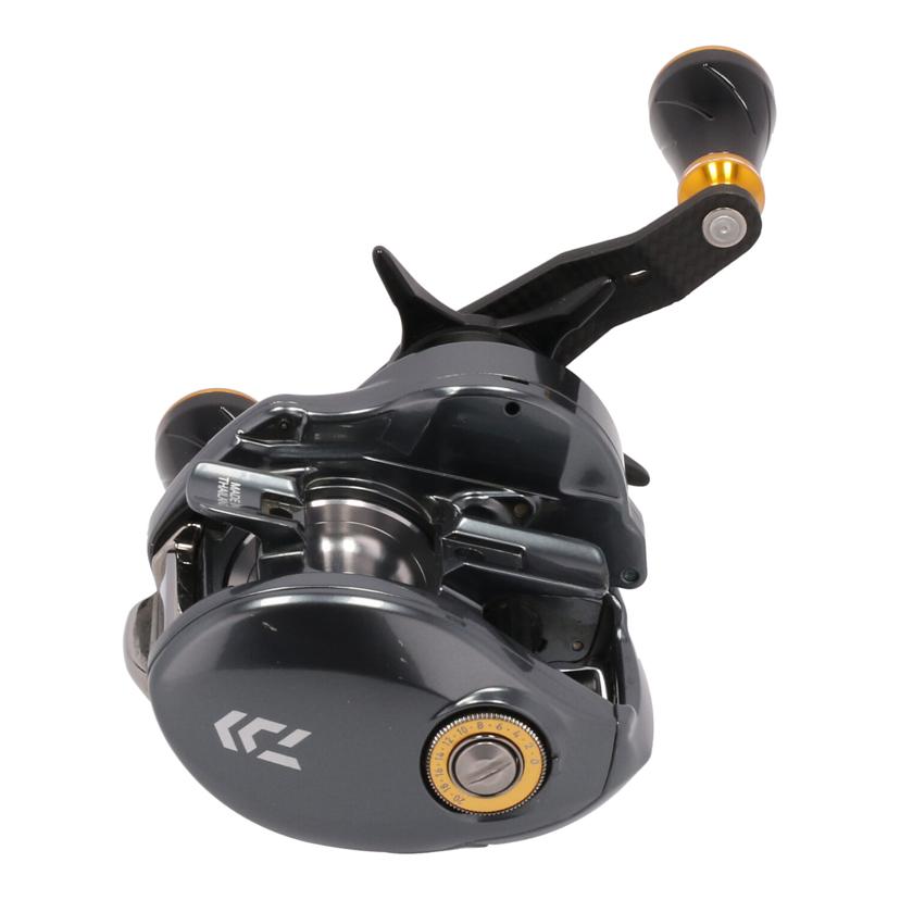 送料無料 ダイワ 17 タトゥーラ sv tw 6.3R 右 超美品 2回使用
