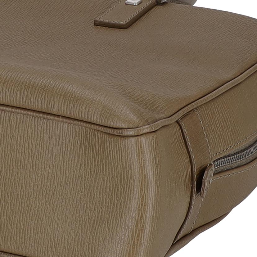 Ｆｅｒｒａｇａｍｏ フェラガモ　バッグ　ブリーフケース　ショルダー　ハンド　レザー　メンズ/レザービジネスバック／２ＷＡＹ／カーキ//ABランク/75