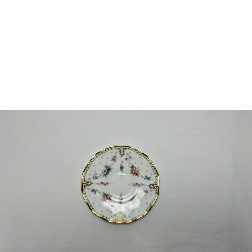 ＲＯＹＡＬ　ＣＲＯＷＮ　ＤＥＲＢＹ ロイヤルクラウンダービー/Ｒｏｙａｌ　Ａｎｔｏｉｎｅｔｔｅ　カップ＆ソーサー//Aランク/52