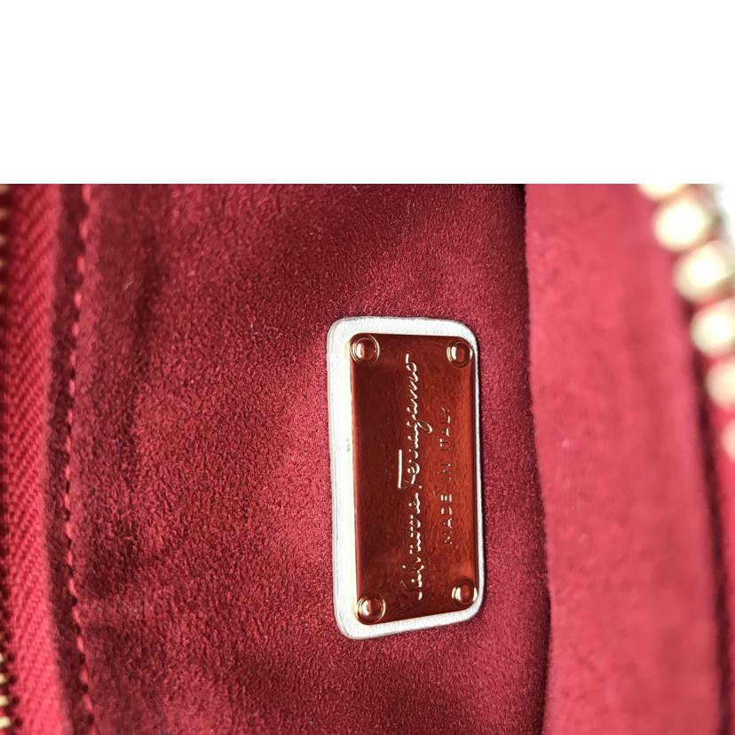 Ｆｅｒｒａｇａｍｏ サルヴァトーレフェラガモ/Ｓａｌｖａｔｏｒｅ　Ｆｅｒｒａｇａｍｏ　レザー／トート/AB-21//D737/ABランク/13