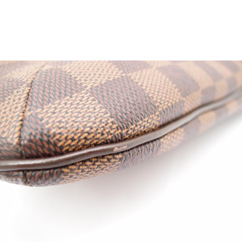 ＬＯＵＩＳ　ＶＵＩＴＴＯＮ ルイ・ヴィトン　ショルダーバック　斜め掛け　市松模様　/ブルームズベリＰＭ／ダミエ・エベヌ/N42251//BU2182/Aランク/69