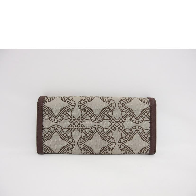 Vivienne Westwood ヴィヴィアンウエストウッド  