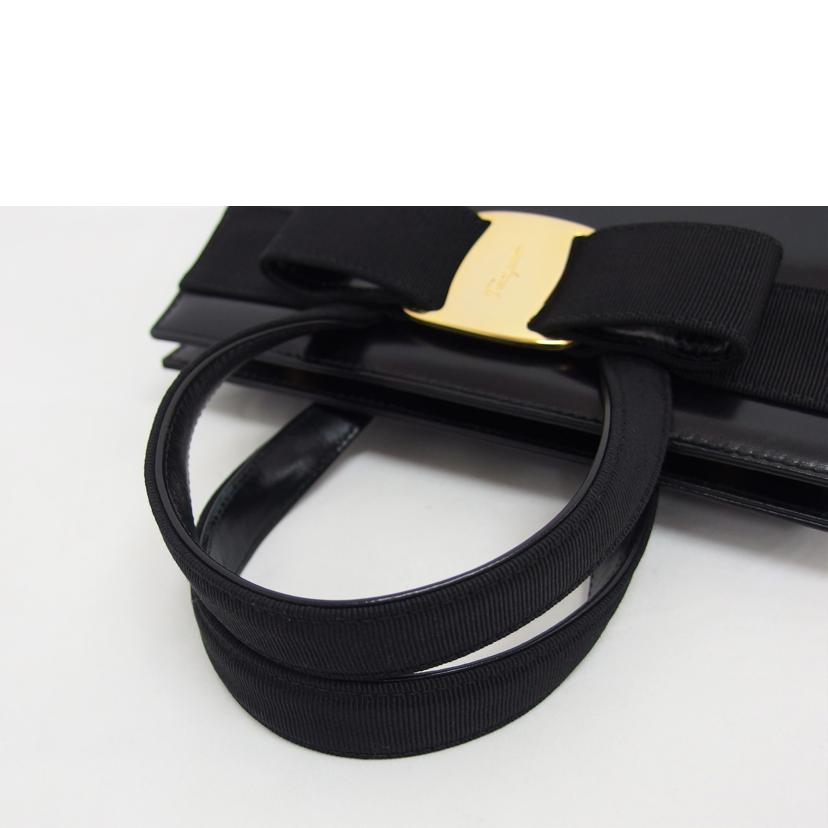 Ｆｅｒｒａｇａｍｏ フェラガモ/ヴァラリボン／２ＷＡＹショルダーバッグ／ブラック/4178//BA21/Aランク/04