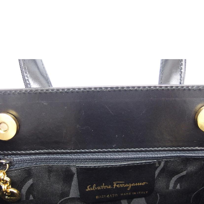 Ｆｅｒｒａｇａｍｏ フェラガモ/ヴァラリボン／２ＷＡＹショルダーバッグ／ブラック/4178//BA21/Aランク/04