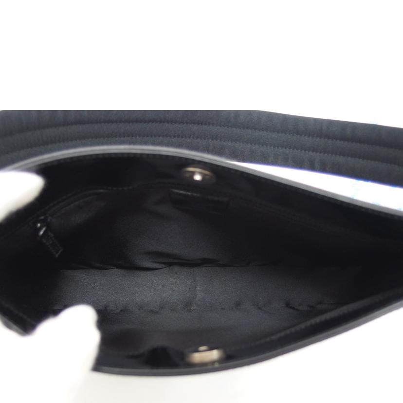 ＧＵＣＣＩ グッチ/エナメルレザー／ワンショルダーバッグ／ブラック/001･3193//002058/Bランク/04