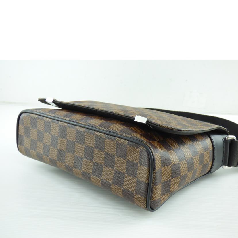 ＬＯＵＩＳ　ＶＵＩＴＴＯＮ ルイヴィトン ルイ・ヴィトン ビトン ダミエ・エベヌ 市松模様 ブラウン 茶 ショルダーバッグ ハンドバッグ トートバッグ ブラウン メンズ レディース 定番 人気 ＬＶ 斜め掛け 肩がけ/ディストリクトＰＭ　ＮＭ／ダミエ／エベヌ/N41031//CA4***/ABランク/64