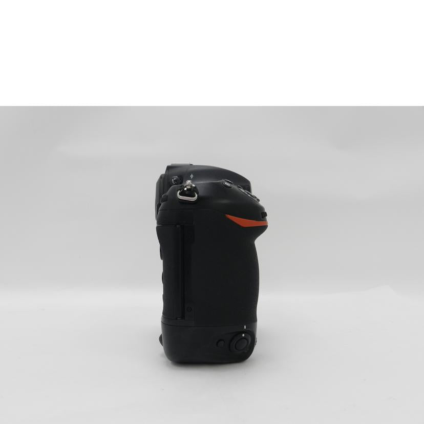 Ｎｉｋｏｎ ニコン/デジタル一眼レフ/D5ﾎﾞﾃﾞｨ XQD-Type//2005053/ABランク/69