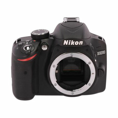 Nikon ニコン/デジタル一眼/D3200レンズキット/2090311/デジタル一眼/Bランク/62【中古】