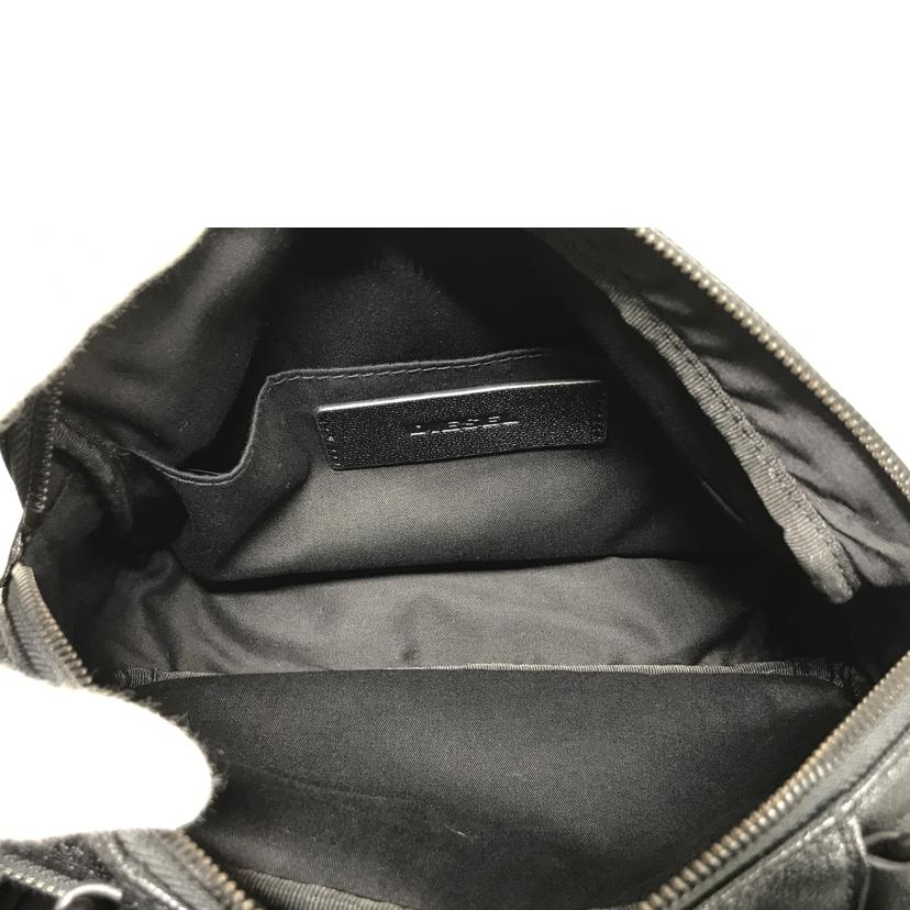 ＤＩＥＳＥＬ ディーゼル/ＦＵＴＵＲＡＨ　ＰＣ　ショルダーバッグ/X07665//ABランク/51