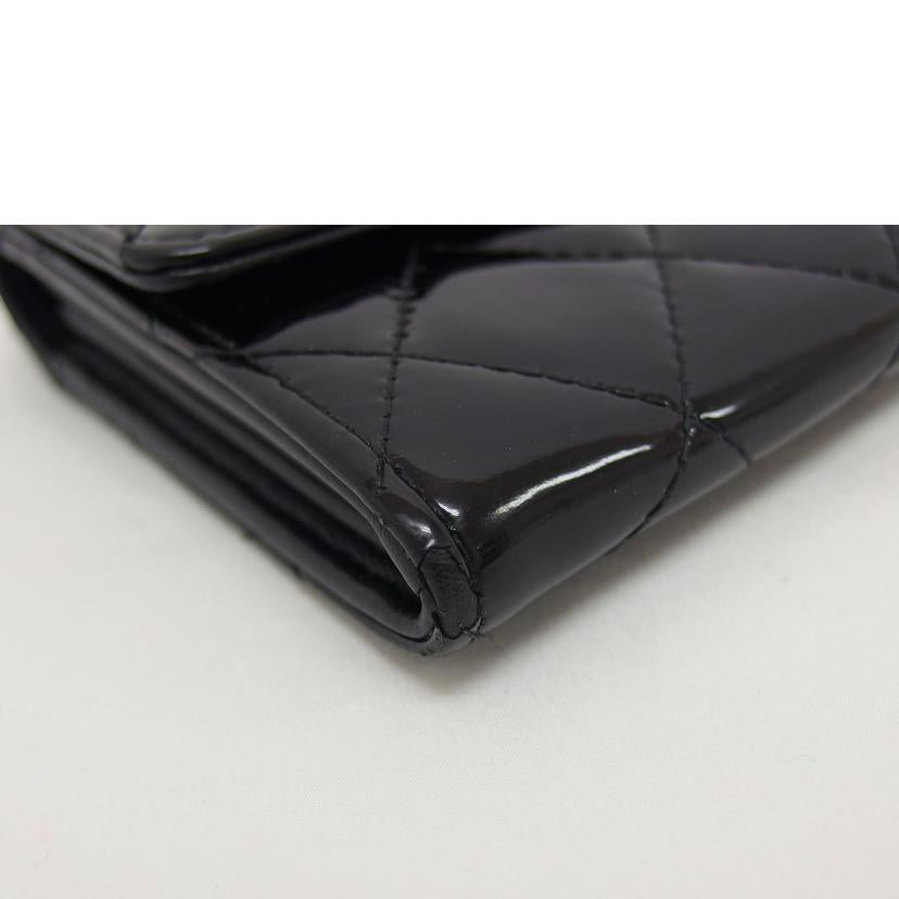 ＣＨＡＮＥＬ シャネル/ブリリアント　マトラッセ／パテントレザー／二つ折り財布／ブラック/A50107//20218812/Bランク/04