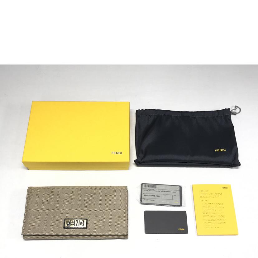 ＦＥＮＤＩ フェンディ/２つ折り長財布/2289-8M0000-KYE-049//713800/Bランク/51