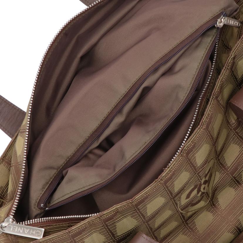 ＣＨＡＮＥＬ　 シャネル　CHANEL　ニュートラベルライントートGM　カーキ　レディース/ニュートラベルライントートＧＭ／カーキ/A15825//706****/ABランク/37