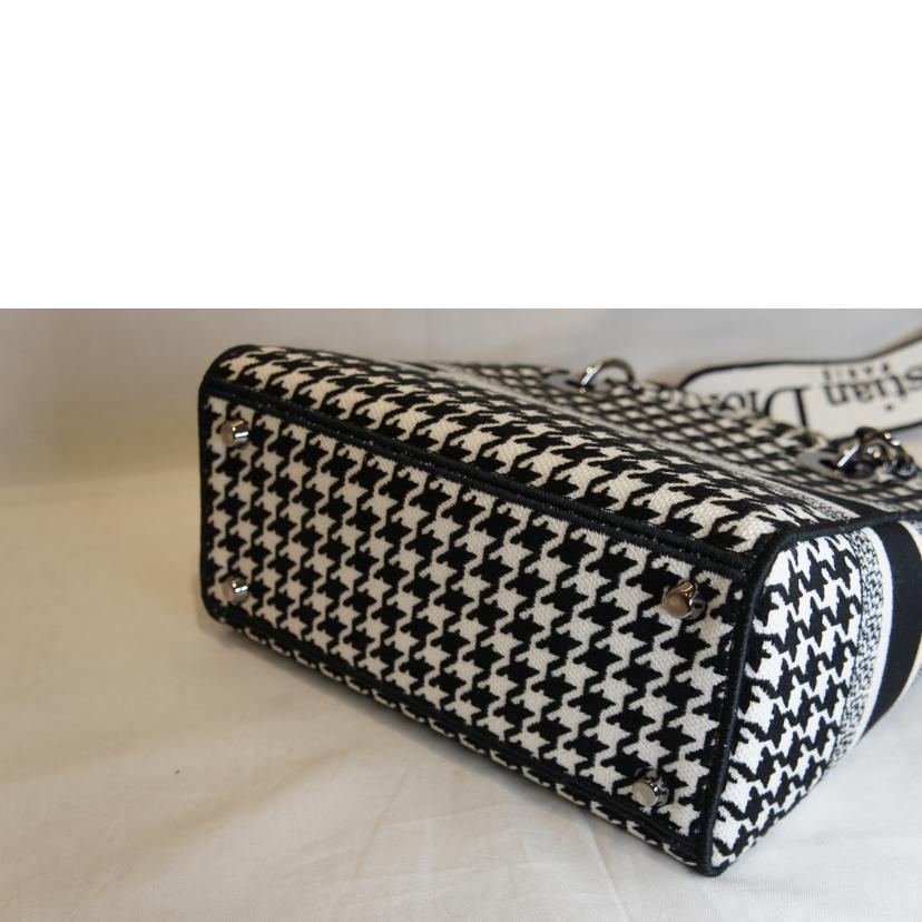 Ｃｈｒｉｓｔｉａｎ　Ｄｉｏｒ クリスチャンディオール/レディディオールＬａｄｙ　Ｄ　Ｌｉｔｅミディアムハンドジャガード/M0565OZAF//SAランク/92