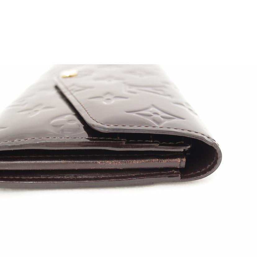 ＬＯＵＩＳ　ＶＵＩＴＴＯＮ ルイヴィトン　ビトン　二つ折り長財布　新型　紫　レディース/ポルトフォイユサラ／ヴェルニ／アマラント/M90152//TS1***/Aランク/69