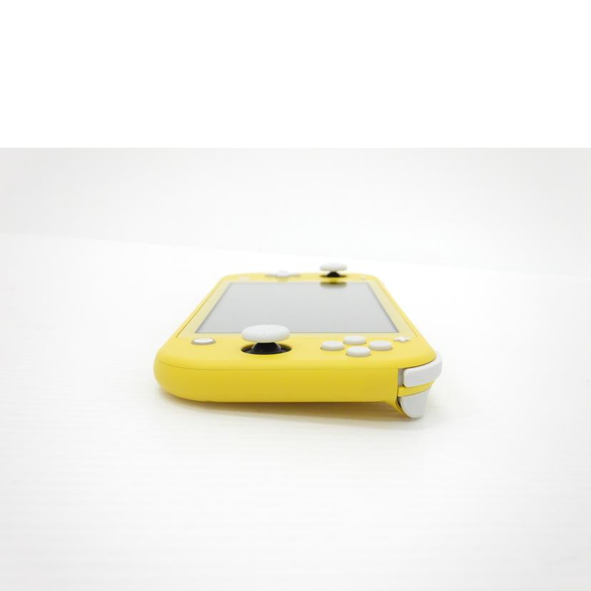 任天堂 任天堂/ニンテンドースイッチＬｉｔｅ本体イエロー/HDH-S-YAZAA//XJJ10010446965/ABランク/88