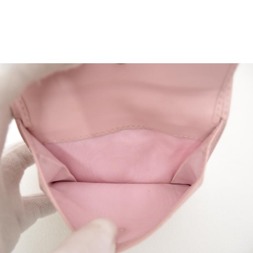 ＰＲＡＤＡ プラダ　二つ折り財布　レザー　レディース　/サフィアーノコンパクト財布／ピンク/1MV204//RFI****/Aランク/69