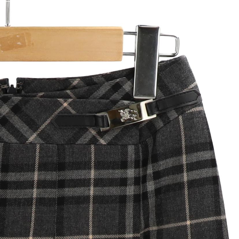 【虎】BURBERRYLondon バーバリーロンドン　チェック柄スカート BURBERRY LONDON バーバリーロンドン/ブランド