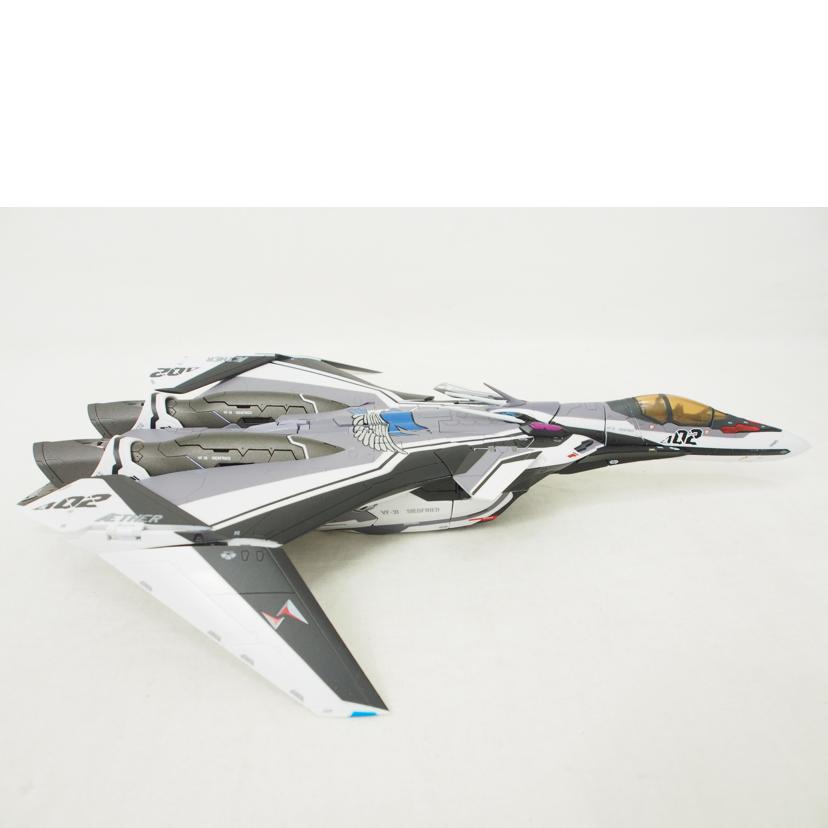 ＢＡＮＤＡＩ バンダイ/ＤＸ超合金　劇場版　ＶＦ－３１Ｆ　ジークフリード　（メッサー・イーレフェルト／ハヤテ・インメルマン搭乗機）/マクロスΔ 激情のワルキューレ//Cランク/78