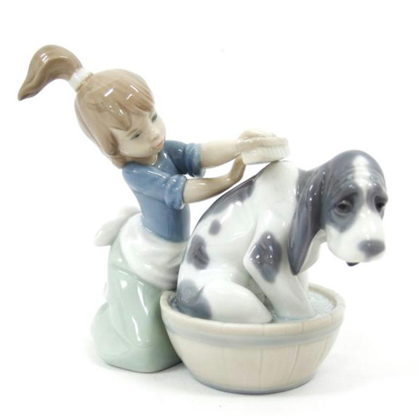ＬＬＡＤＲＯ リアドロ 人形 陶器 置物 少女 犬/きれいにしましょうね／フィギュリン/5455//Aランク/04