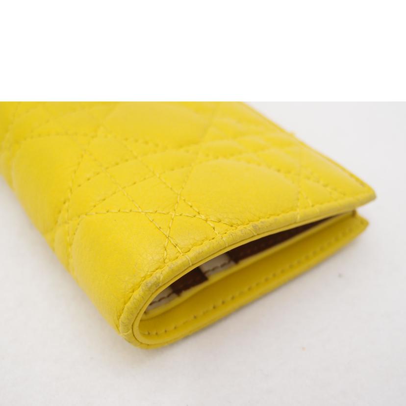 ＣｈｒｉｓｔｉａｎＤｉｏｒ クリスチャンディオール　コンパクト財布　黄色　レザー　レディース/カロカナージュ二つ折り財布／イエロー/S5137URU//MA1***/ABランク/69