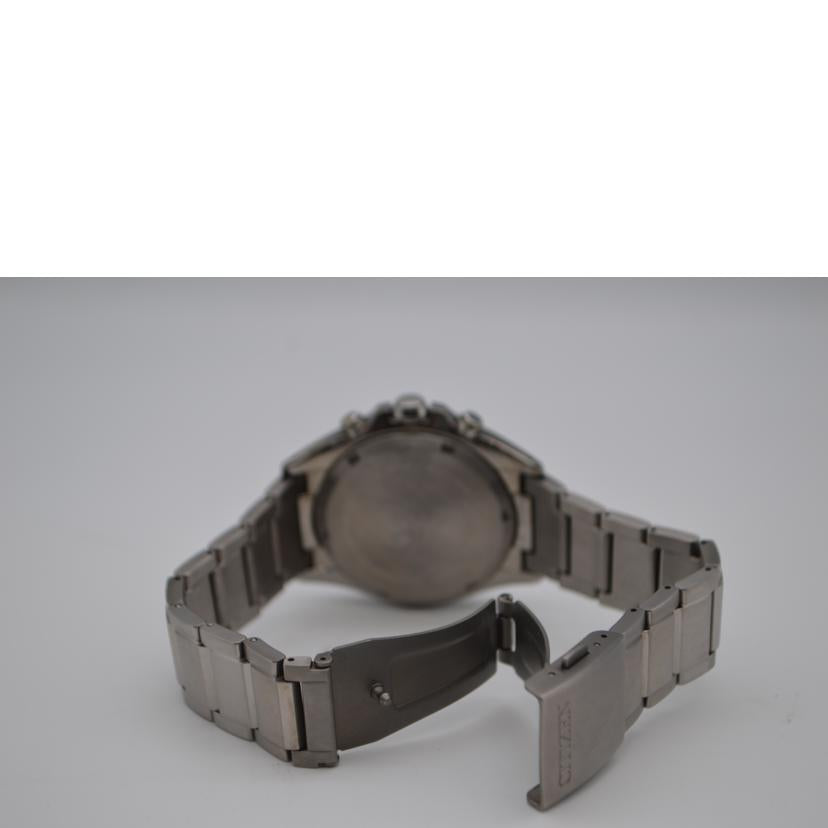 CITIZEN シチズン E820-S096081 エコドライブ Citizen Eco-Drive E820-S096081 Chronograph Navy Silver Round