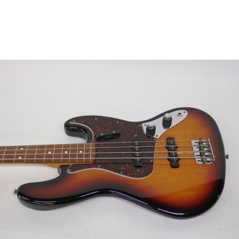 ＦＥＮＤＥＲ　ＵＳＡ フェンダー　ユーエスエー/エレキベース/JAZZ BASS TRADEMARK//V073713/Cランク/70