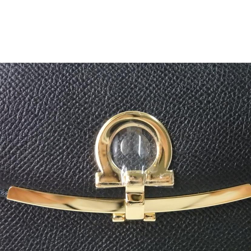 Ｓａｌｖａｔｏｒｅ　Ｆｅｒｒａｇａｍｏ サルバトーレ・フェラガモ/ガンチーニ２つ折り財布／黒/DP-22C877//SAランク/84