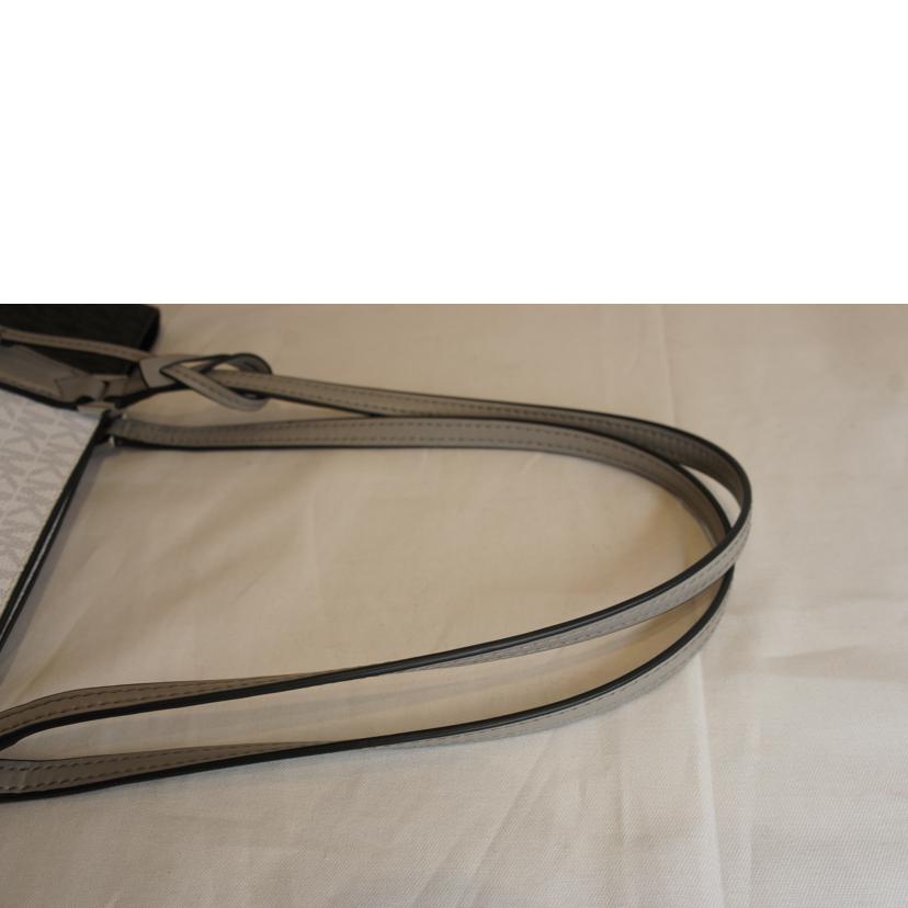 ＭＩＣＨＡＥＬ　ＫＯＲＳ マイケルコース/ＭＫ総柄ＰＶＣトート//Aランク/92