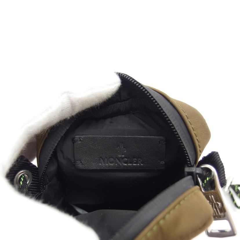 ＭＯＮＣＬＥＲ モンクレール/フォンケース／ポシェット／カーキ/G109A6B70200-53234//ABランク/04