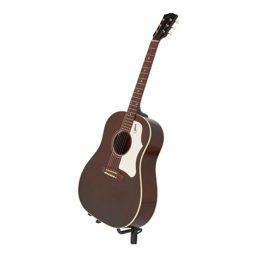 Ｇｉｂｓｏｎ　Ｃｕｓｔｏｍ　Ｓｈｏｐ ギブソンカスタムショップ/エレアコギター/60’S　J-45　BROWN TOP//12404002/Cランク/75