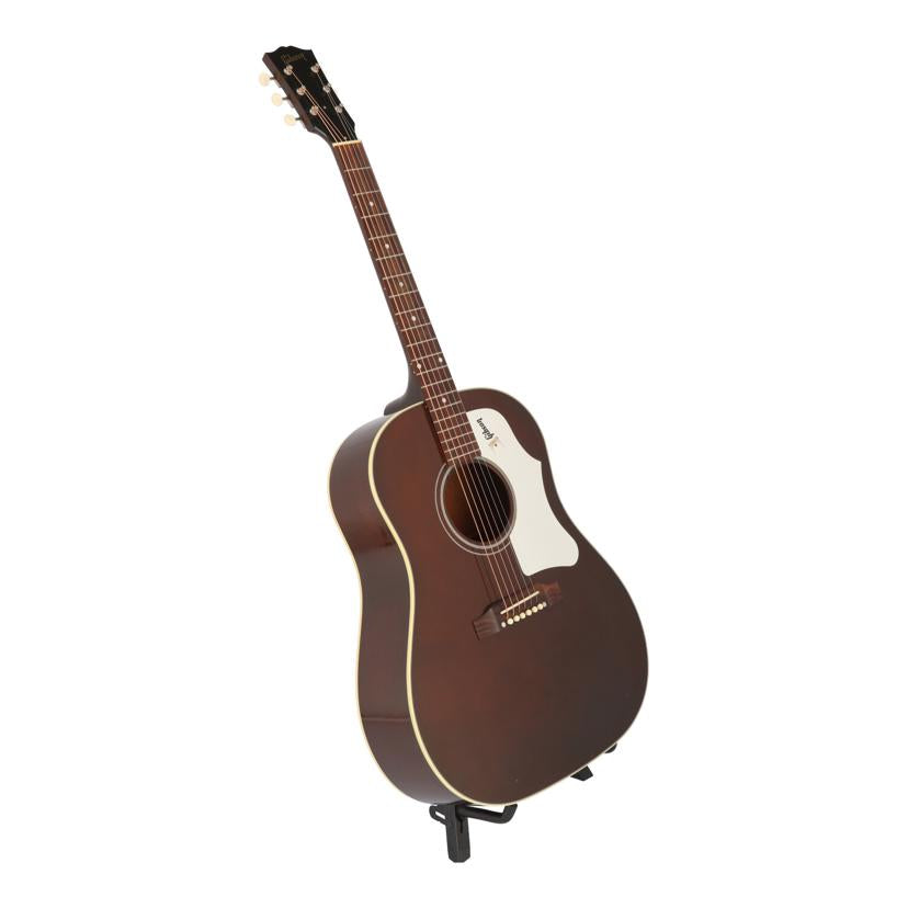 Ｇｉｂｓｏｎ　Ｃｕｓｔｏｍ　Ｓｈｏｐ ギブソンカスタムショップ/エレアコギター/60’S　J-45　BROWN TOP//12404002/Cランク/75