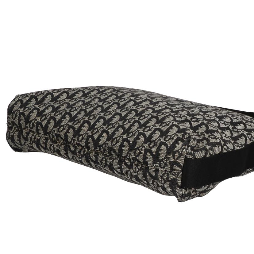 Ｃｈｒｉｓｔｉａｎ　Ｄｉｏｒ クリスチャンディオール/トロッターショルダー／ブラック/LOG44130//07R*******/Bランク/09