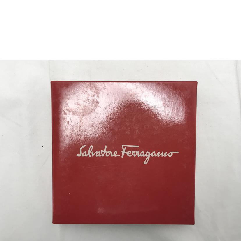 Ｆｅｒｒａｇａｍｏ フェラガモ/ヴァラリボン　レザー三つ折り財布/22 5619//Aランク/51