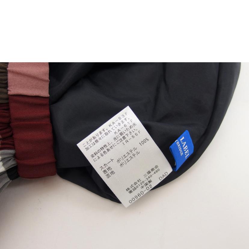 ＢＬＵＥ　ＬＡＢＥＬ　ＣＲＥＳＴＢＲＩＤＧＥ ブルーレーベル クレストブリッジ レッド ブラック /チェック柄フレアスカート//ABランク/04