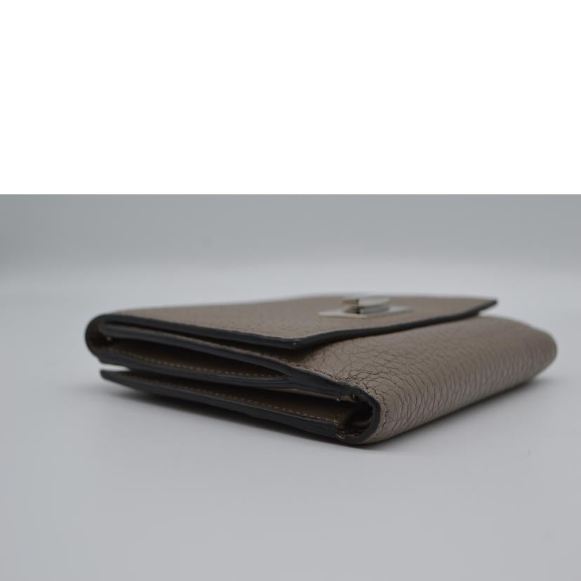 ＦＥＮＤＩ フェンディ/ピーカブーセレリアレザーウォレット/8M0438//209*****/Bランク/89
