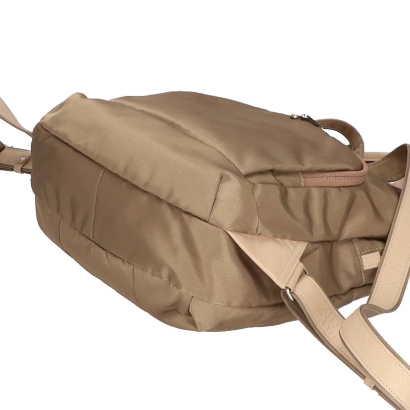 ＩＢＩＺＡ イビザ/ＩＢＩＺＡ　クラーラ　ナイロンリュック　ベージュ　　０９１２//Aランク/75