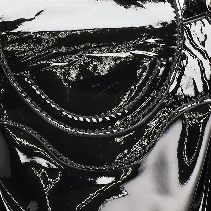 Ｓａｌｖａｔｏｒｅ　Ｆｅｒｒａｇａｍｏ ｻﾙｳﾞｧﾄｰﾚﾌｪﾗｶﾞﾓ/ガンチーニハンドバッグ／エナメル/AU21/6317//ABランク/94