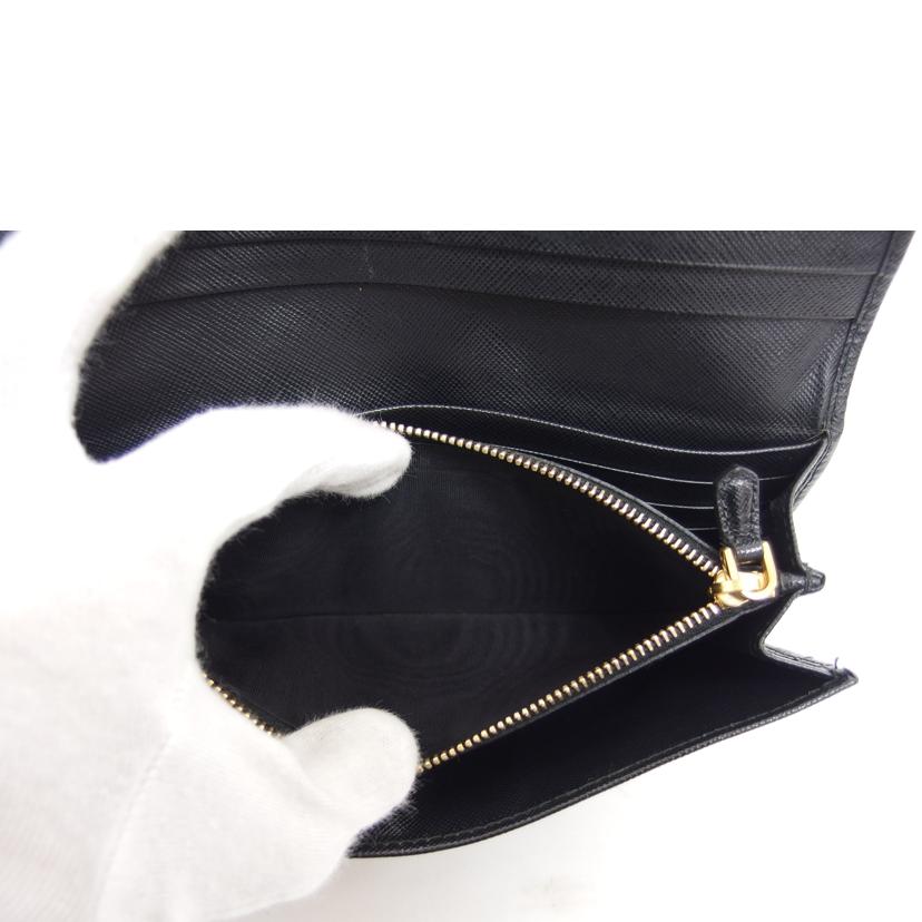 ＰＲＡＤＡ プラダ/サフィアーノＷホック／二つ折り長財布／ブラック//42/ABランク/04