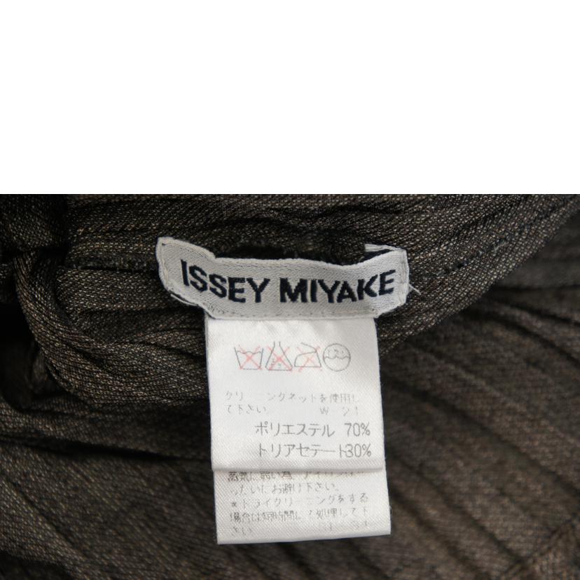 ＩＳＳＥＹ　ＭＩＹＡＫＥ イッセイミヤケ/プリーツボックスシルエットカットソー//Aランク/92