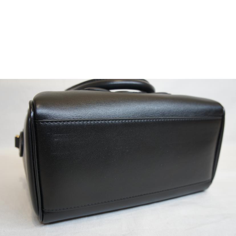 ＣＥＬＩＮＥ セリーヌ/キュイルトリオンフスモールボストンブラック//Aランク/92